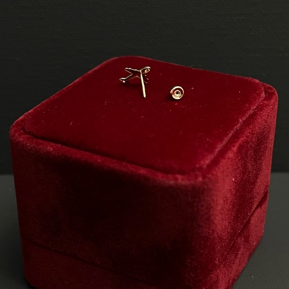 🆕 14k Yellow Gold Cubic Zirconia Plane Stud Earrings - Picture 5 of 6